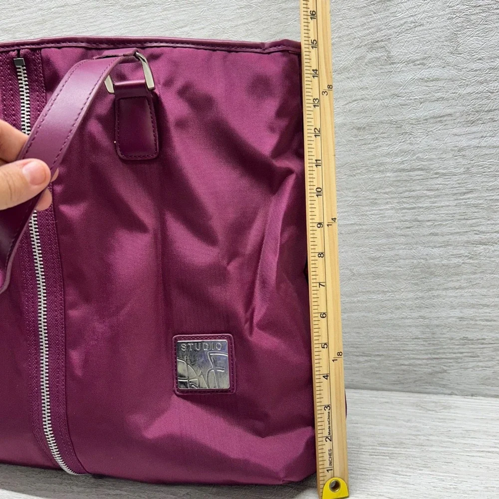 STUDIO by Diane von Furstenberg Tote Bag Plum Nylon Leather Trim Zip‎ Front